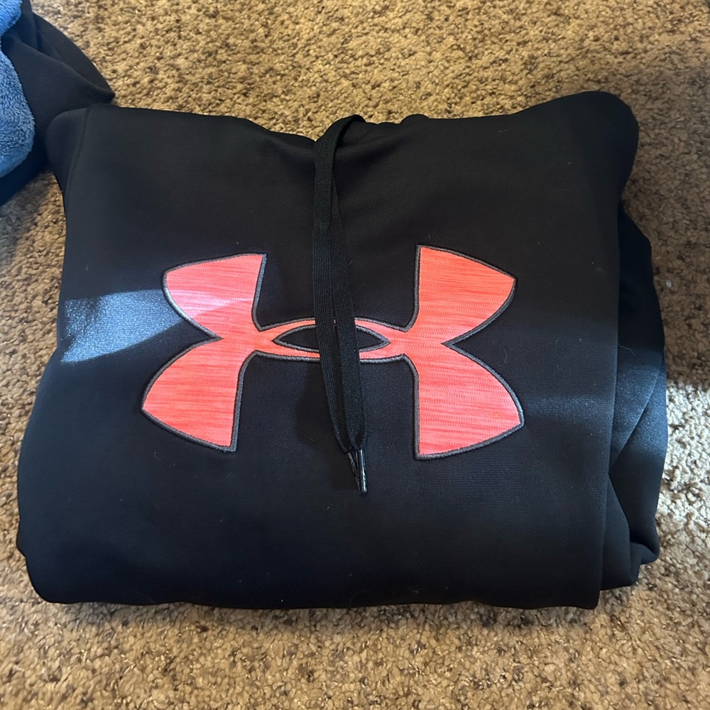 Women’s Under Armour Sweatshirt